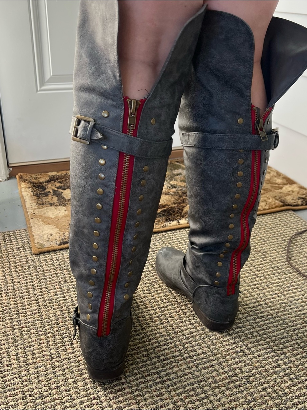 Journee Collection Kane Wide Calf Gray Knee-High Boots with Red Zipper Accent - Picture 5 of 10